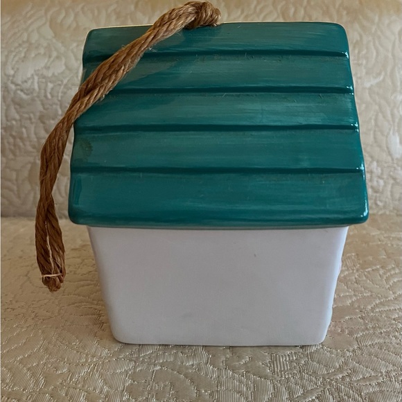 Potpourri designs Ceramic birdhouse - Picture 3 of 5